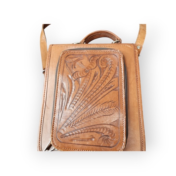 Force Ten Classic Authentic Handmade Tooled Leather Purse - Silver Buckle - Picture 5 of 7